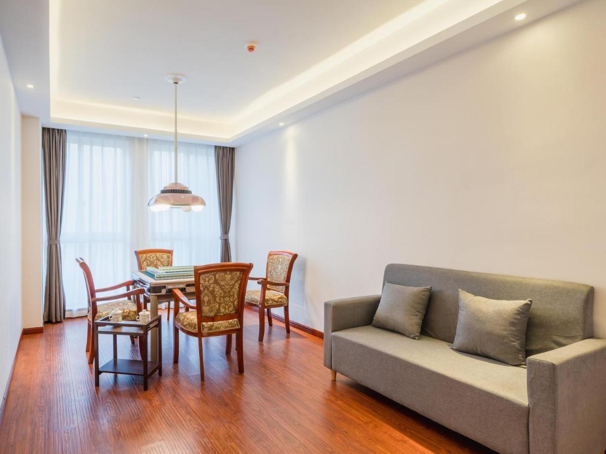 Lavande Hotel Luzhou Wanda Plaza Southwest Commercial City Bagian luar foto