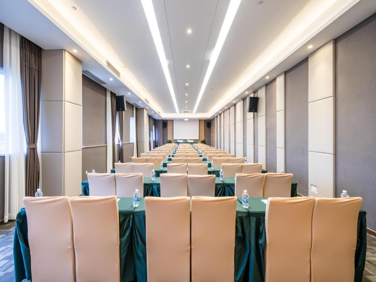 Lavande Hotel Luzhou Wanda Plaza Southwest Commercial City Bagian luar foto