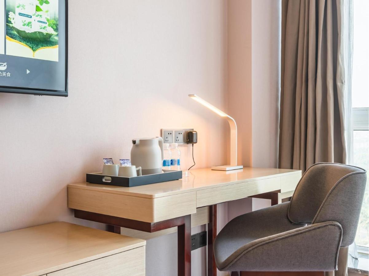 Lavande Hotel Luzhou Wanda Plaza Southwest Commercial City Bagian luar foto