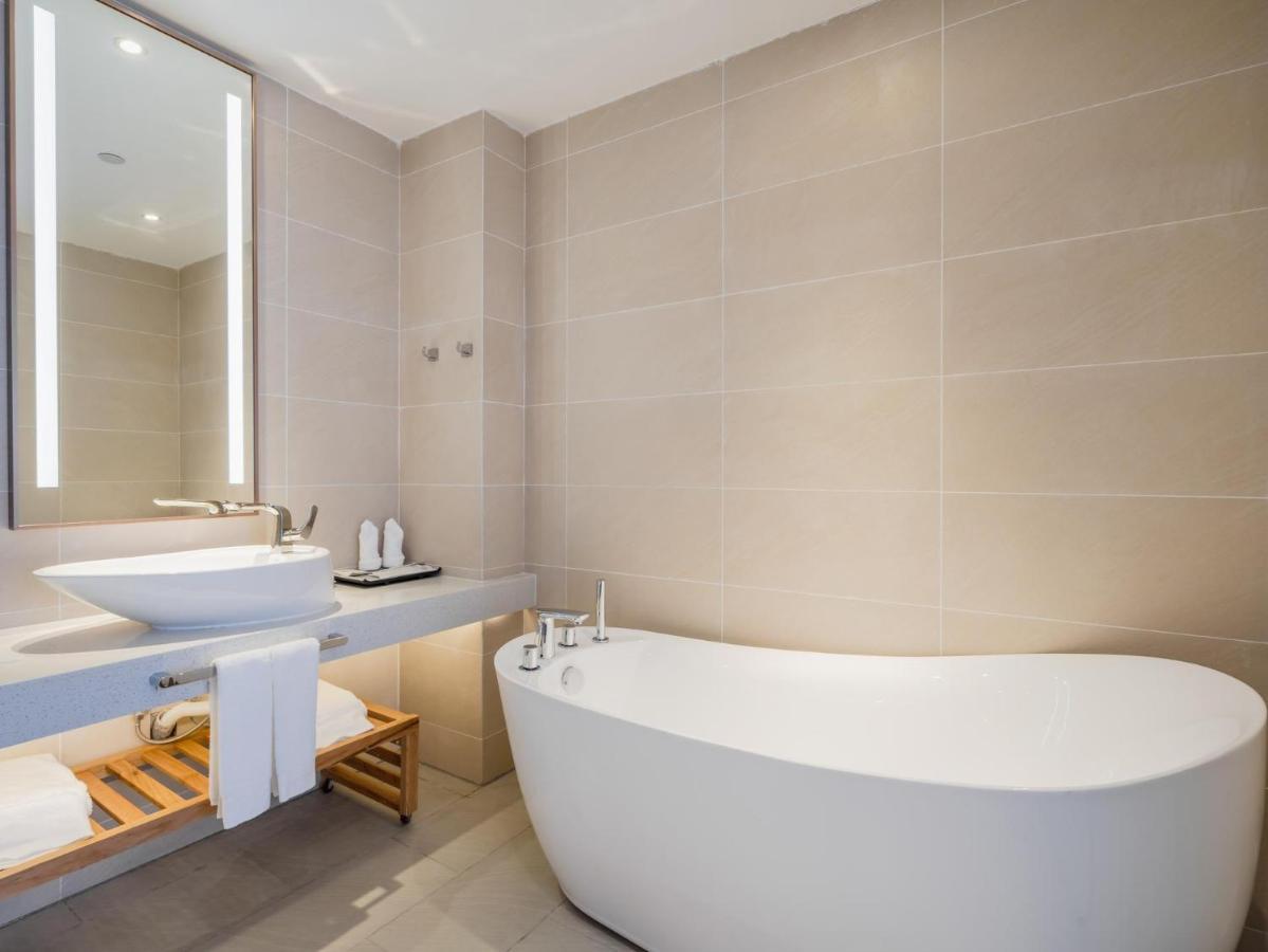 Lavande Hotel Luzhou Wanda Plaza Southwest Commercial City Bagian luar foto
